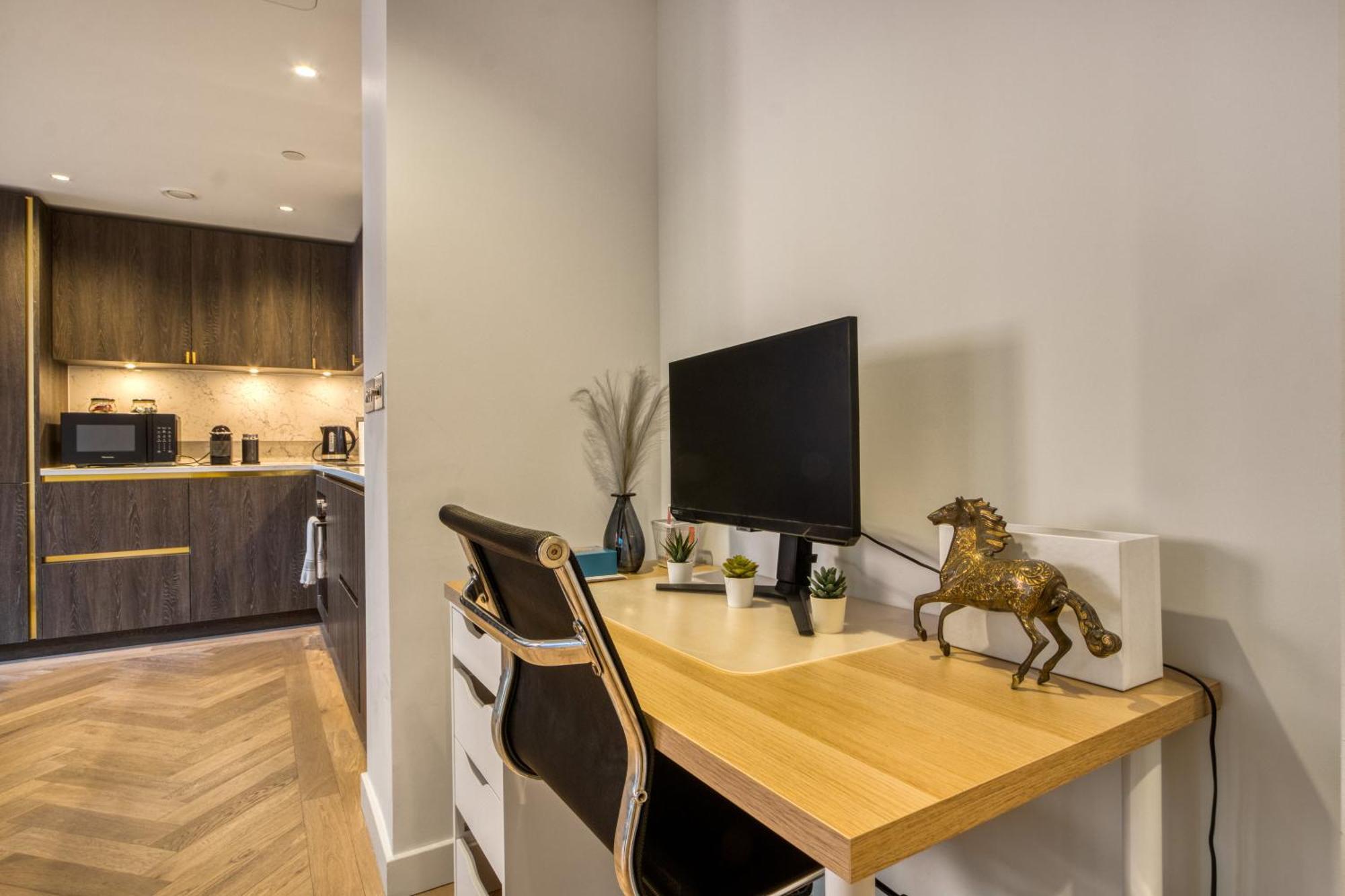 Hyde Park Beauty 2br 2ba Balcony * Londen